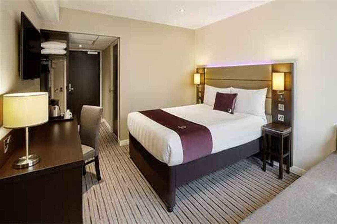Premier Inn Oxford Botley South Hinksey Bagian luar foto